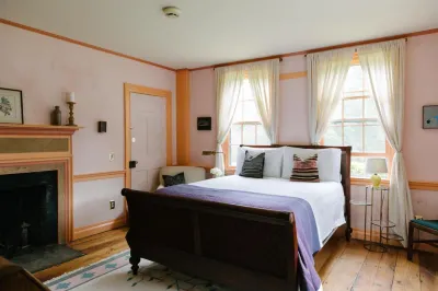 Eileen of Mystic Hotels near Foxwoods Resort Casino