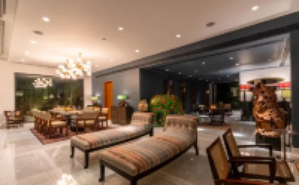 Amorzito by Solitaire Stays