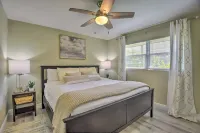 Cozy Sarasota Retreat - 3 Blocks to the Coast! - spa