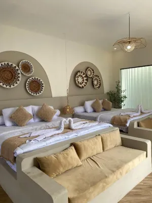 HANAYA Living House Pacitan Hotel di Pringkuku