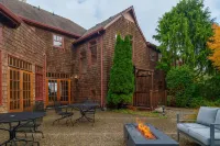 Arch Cape Inn and Retreat Hotels in Arch Cape