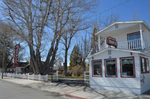 Silver Maple Inn