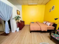 Tiny Garden House Cat Ba