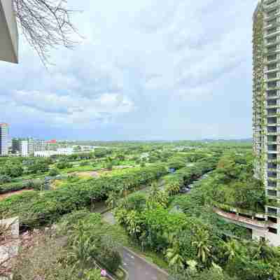 Regalia Park 2B1R 3pax Near Beach Forest City GB A-1202 Rooms