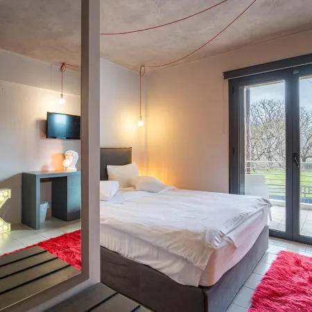 Oniropetra Boutique Hotel