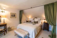 The Royal Hotel