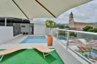 Casablanca Hotel, RestoBar, Catering, Eventos & Turismo en Garzón - Pools