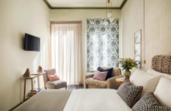 The Frogs_Guest House