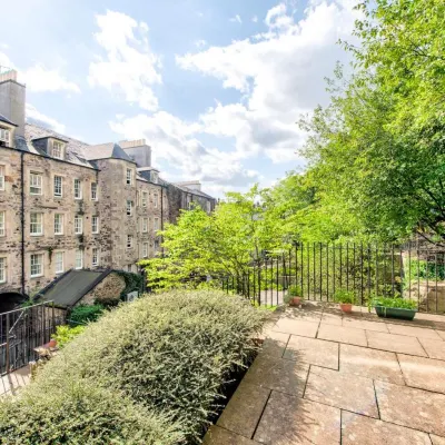Stunning Studio Apartment Castle View โรงแรมใกล้กราสมาร์เก็ต