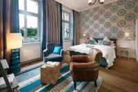 Schloss Kaarz Mit Park Hotels in Warin