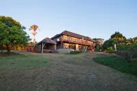 Wild Rose Country Lodge Hotels near Table Mountain National Park