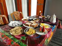 Amado Homestay (Family room) - sarapan