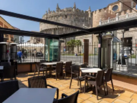 Hostal Restaurante Puerta del Alcázar Hotels in Avila