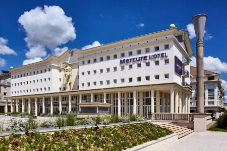 Hôtel Mercure Marne-la-Vallée Bussy St Georges Отели в г. Сен-Тибо-Де-Винь