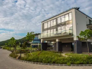Castellum Hotel Hollókő
