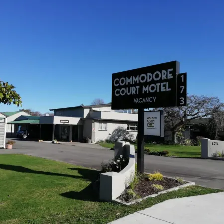 Commodore Court Motel