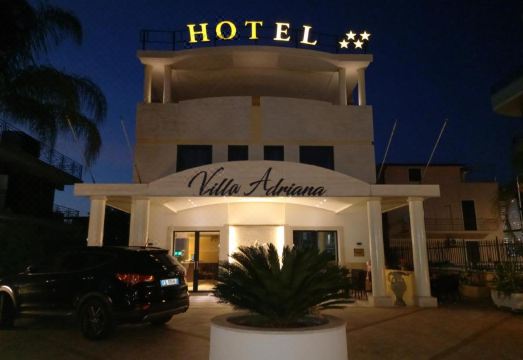 O.C. 호텔 빌라 아드리아나 외관 이미지