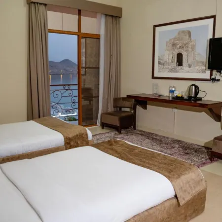 Al Ayjah Plaza Hotel