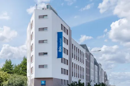 Ibis Budget Nanterre la Défense Отели рядом с достопримечательностью «Университет Париж Нантер»