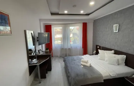 塔拉里斯會議中心酒店