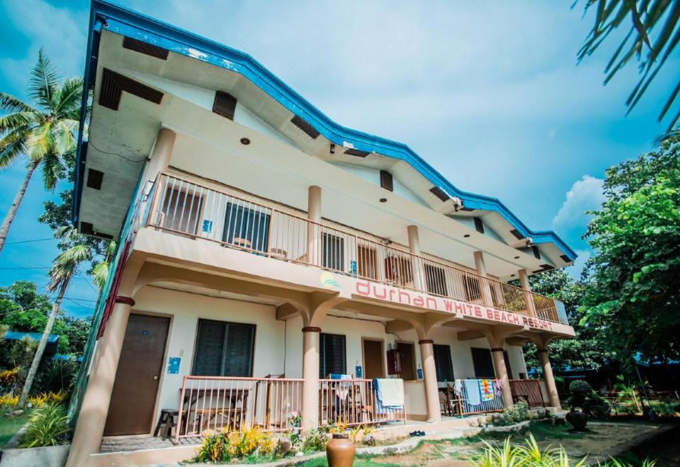 1. 투란 화이트 비..