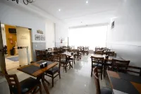 大學飯店 伊塔佩蒂寧加住宿飯店