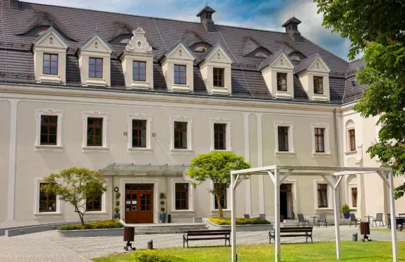 扎美克盧布裏湼克酒店