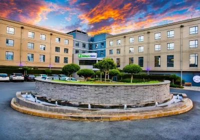 Holiday Inn Express Sandton - Woodmead Hotel in zona Kyalami Estates Pre primary