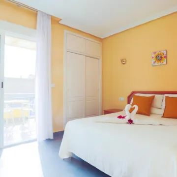 Hotel Tuto Hotels near La Zenia Beach
