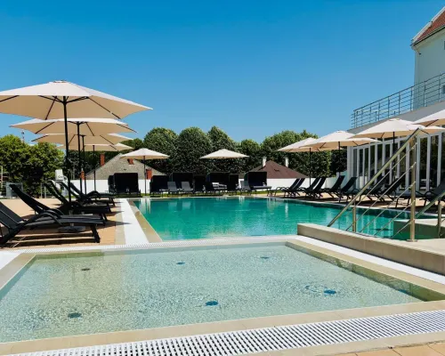 CE Plaza Hotel Hotéis em Siofoki