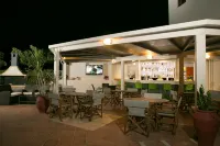 克里斯蒂娜海灘酒店 - 酒吧