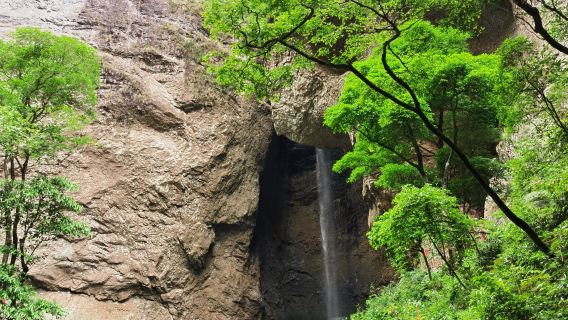 Qinglong (Green Dragon) Waterfall