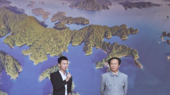 万绿湖风景不错,可能是冬季,水位偏低,坐船总共游玩三个岛,需