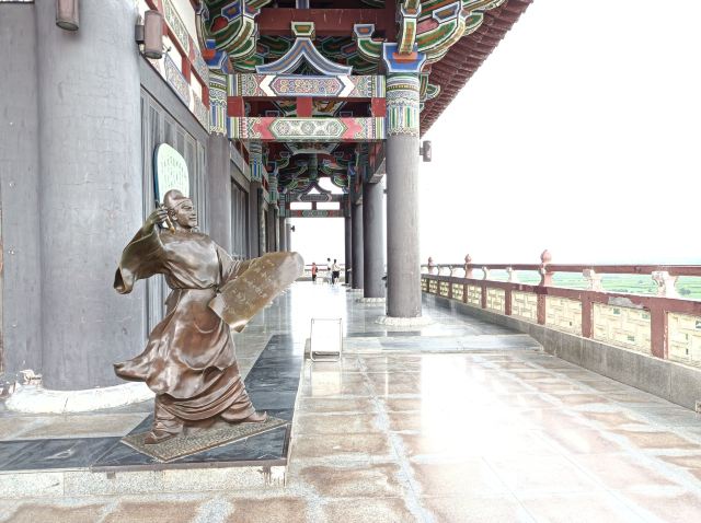 Guanque Tower