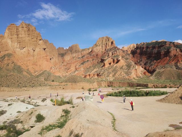 貴德國家地質公園阿什貢七彩峰叢景區