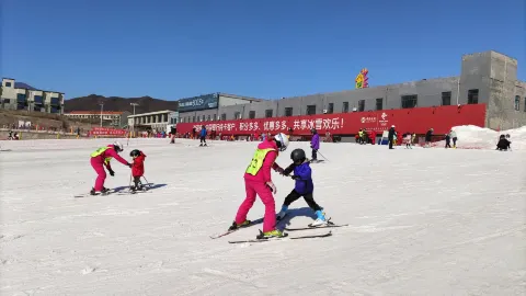 Beijing Xishan Ski Resort attraction in Пекин