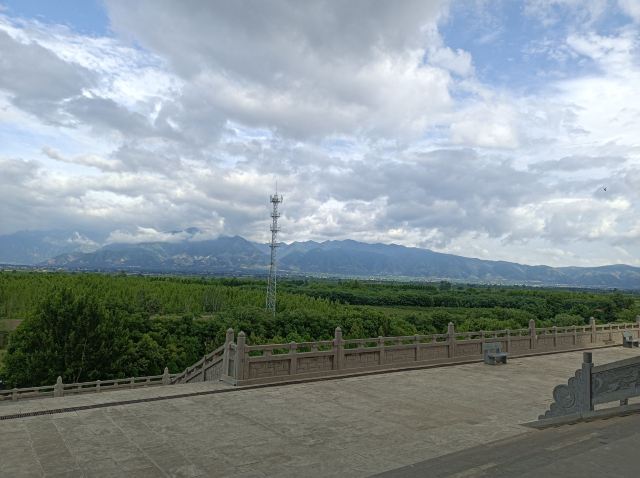 Guanque Tower