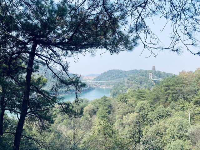 Shiyan Lake