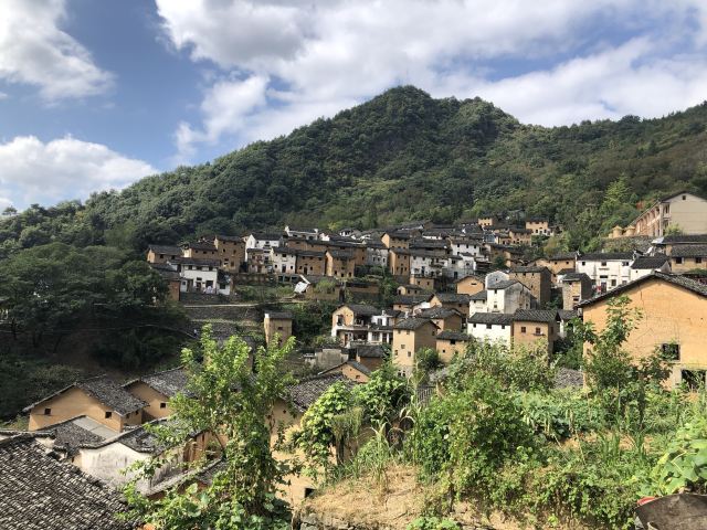 陽產土樓