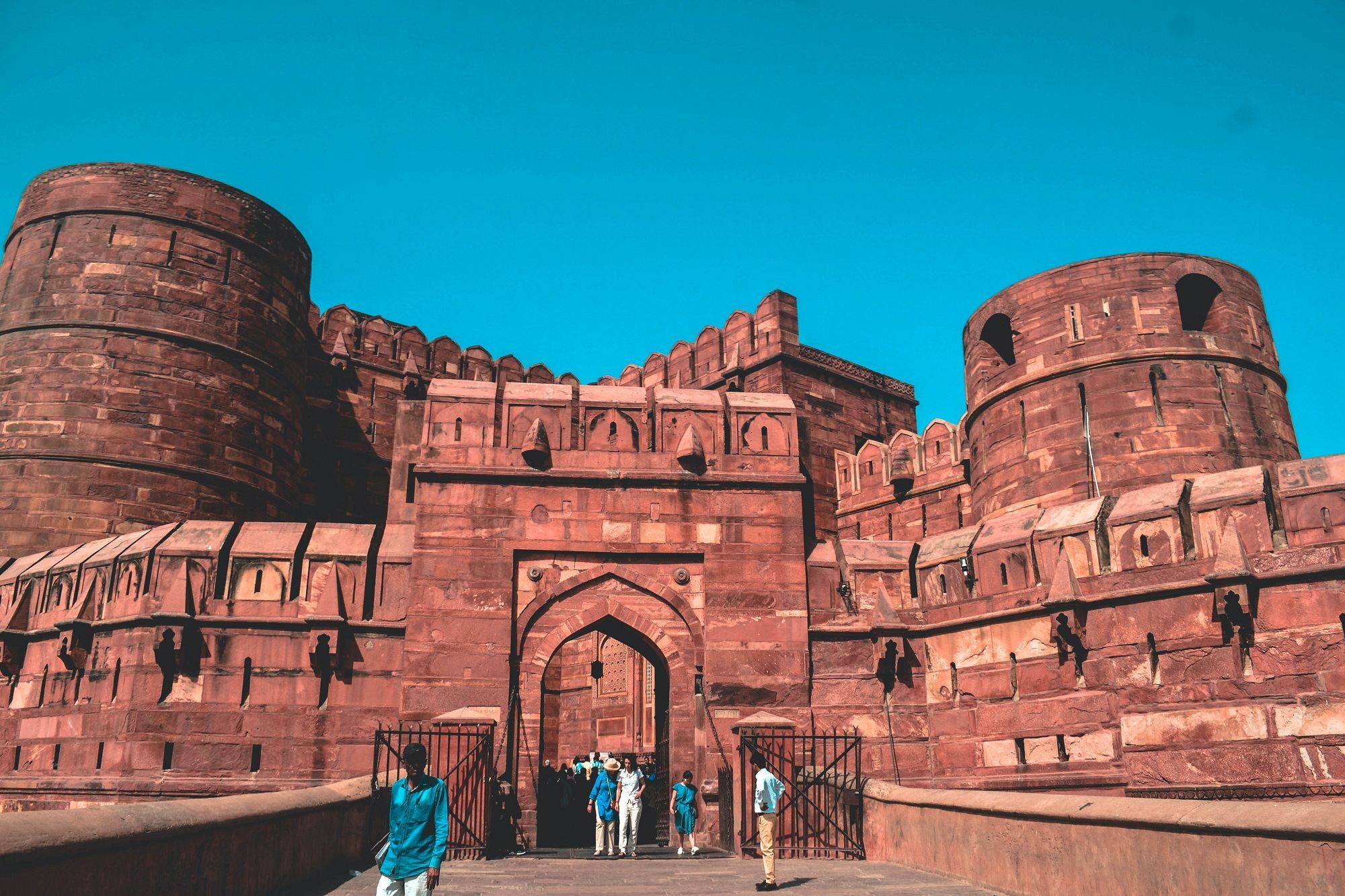 16-tägige Tour durch Delhi, Agra, Rajasthan, Ajanta, Ellora-Höhlen mit Mumbai inklusive Reiseleiterservice