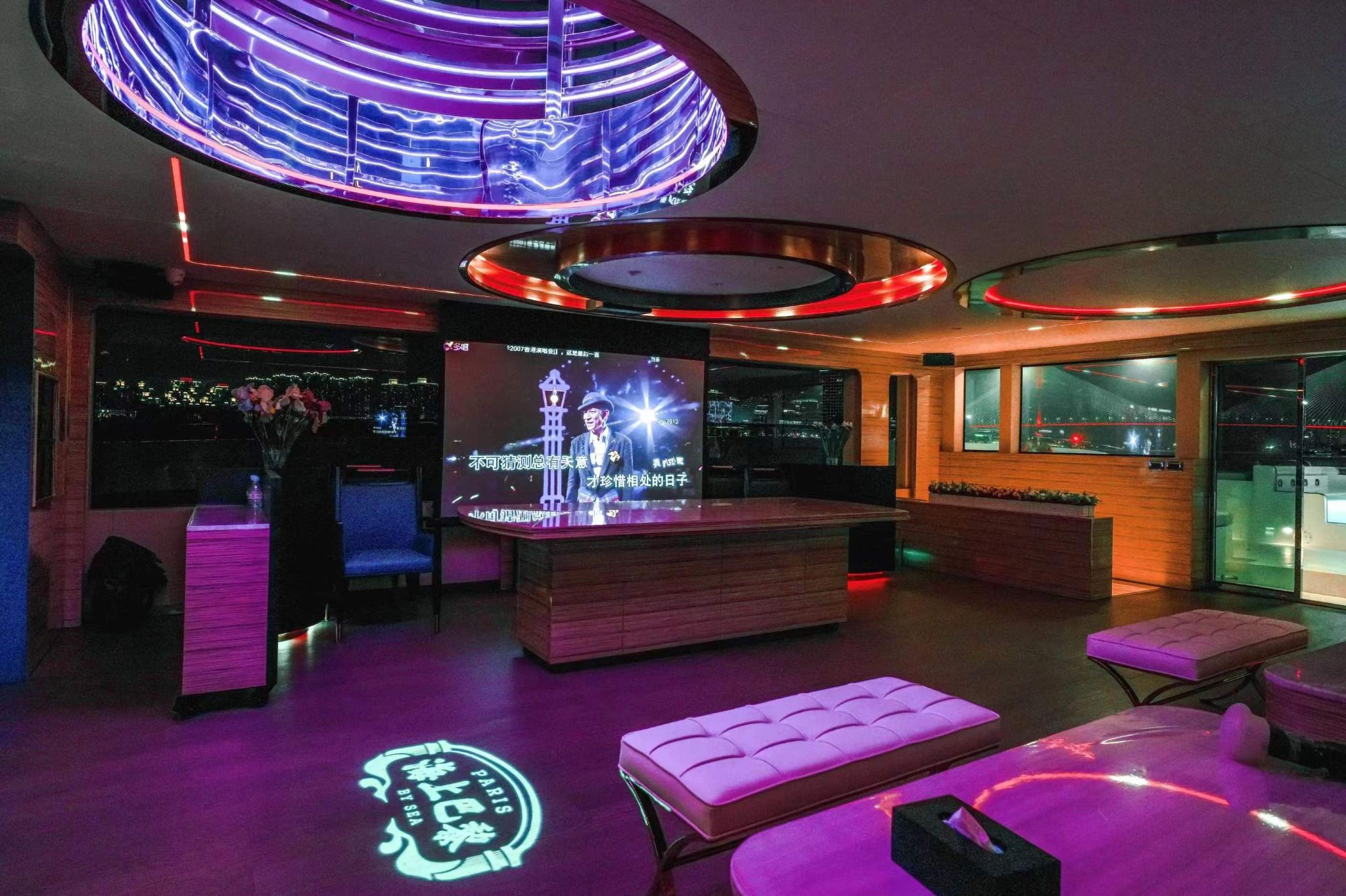 【上海遊艇18888圓桌海鮮姿造套餐】上海外灘70尺雙體豪華遊艇180分鐘包船含夜遊黃浦江+靜泊享用海鮮大餐