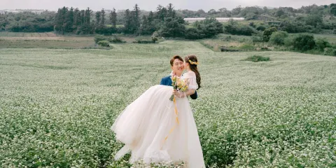 湘西土家族苗族自治州Trip Moments【商業攝影攝像/婚紗寫真婚禮跟拍航拍街拍抓拍約拍/翻譯】