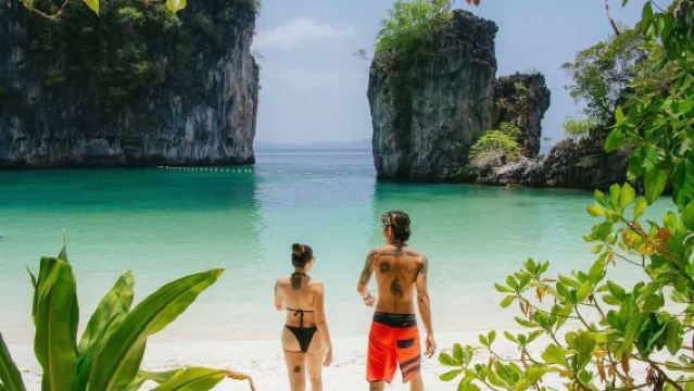 Excursión de un día a las islas de Krabi con recogida en hotel, almuerzo, visita a 3 islas, laguna y mirador para familias