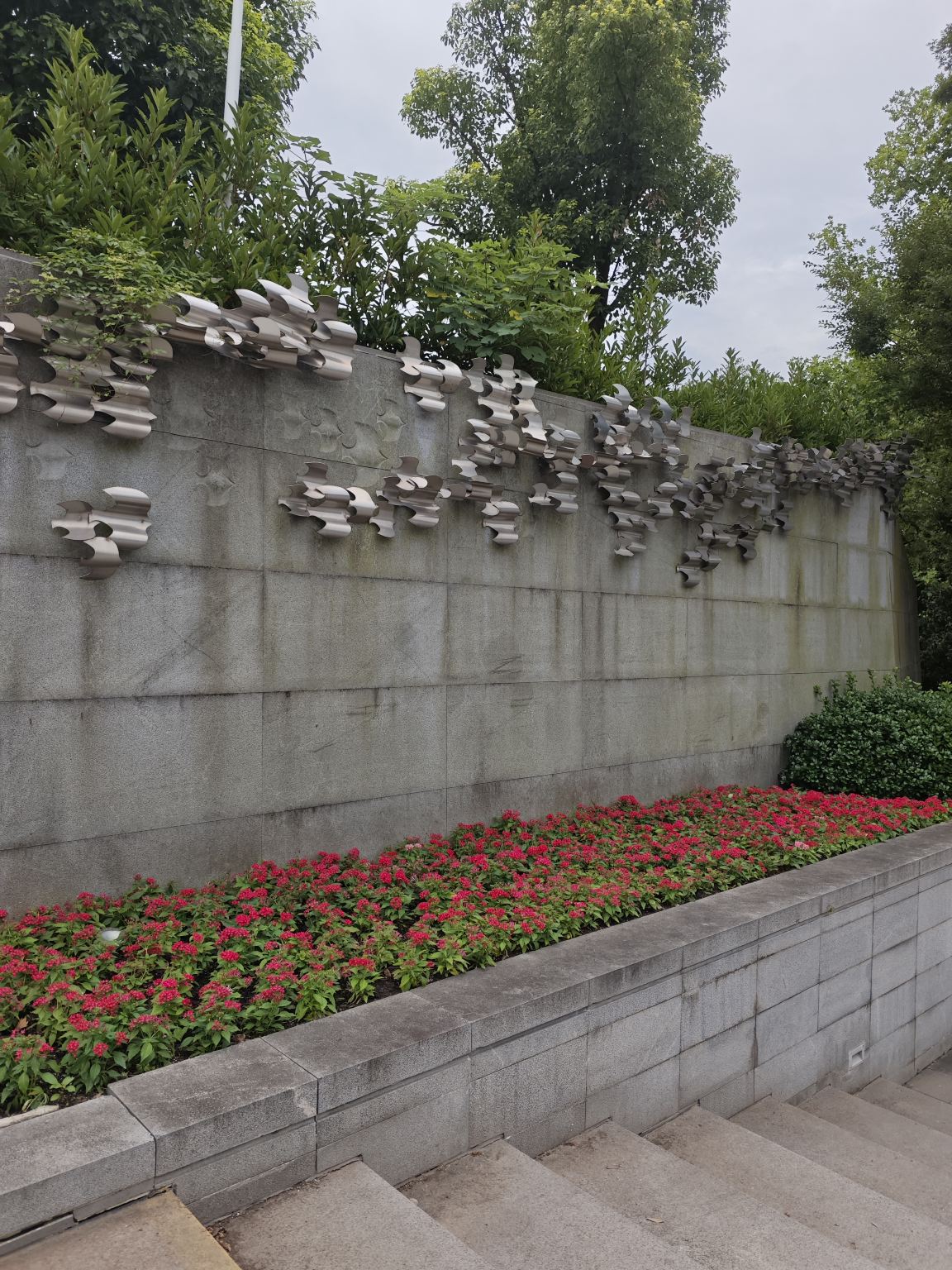 Songhu Campaign Memorial Hall + Shanghai Liberation Memorial Hall half-day tour with professional tour guide service