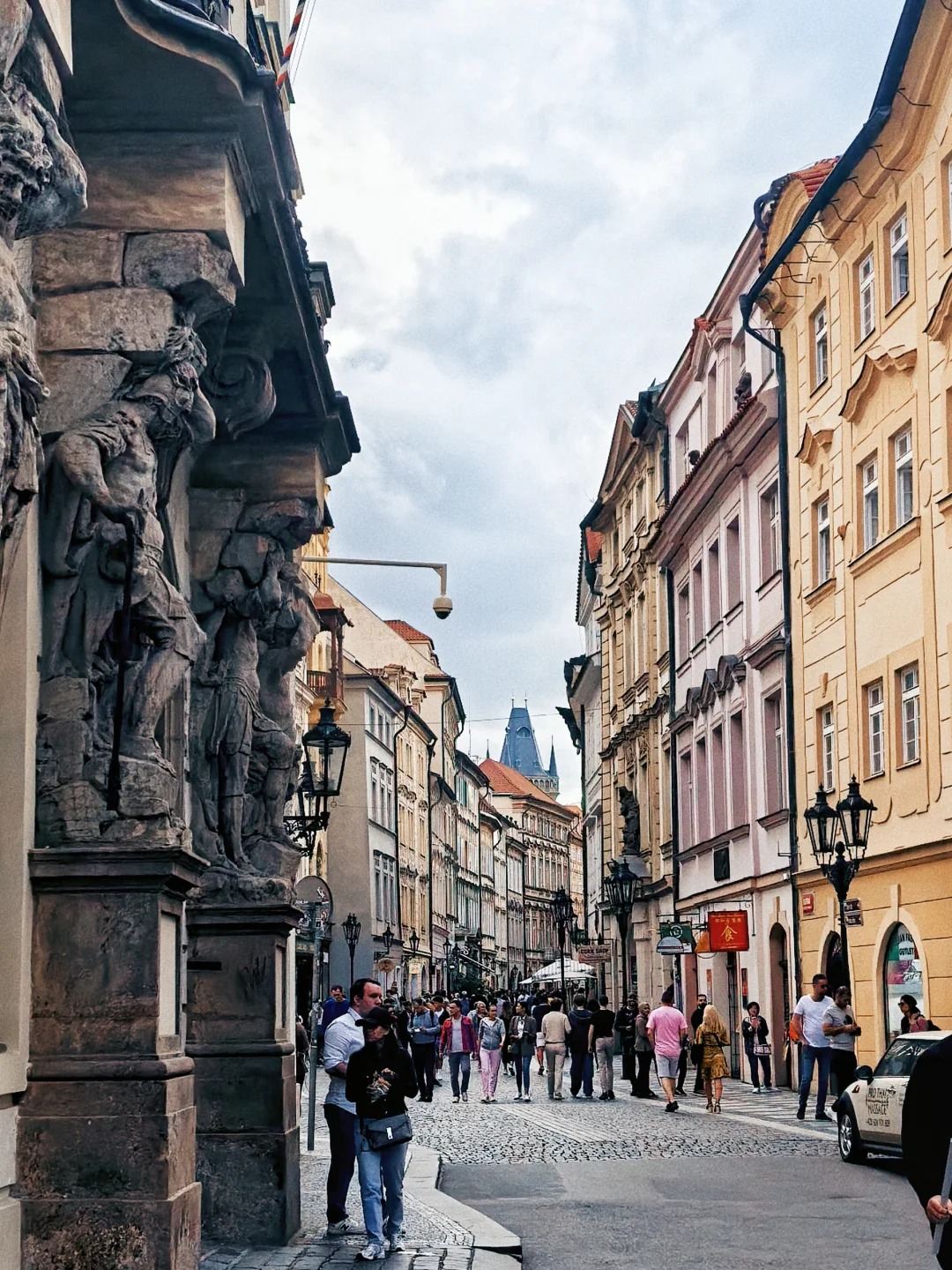 捷克布拉格老城+特雷津紀念館+ 梅爾尼克城堡【中文司機專車】