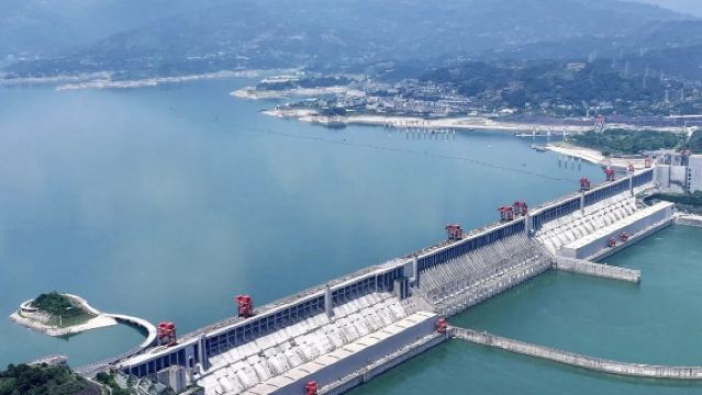 宜昌三峽大壩[專業導遊人工講解2.5H＋獨立耳麥＋私享單團]