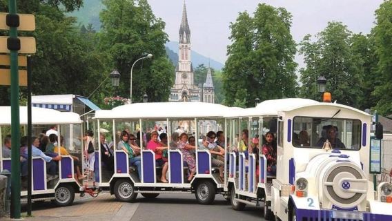 Lourdes: Attraction Pass with 2 Museums and the Little Train