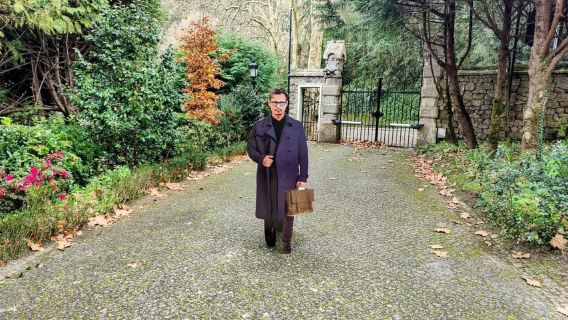 Sintra: Queluz Palace, Biester Palace, and Colares Winery