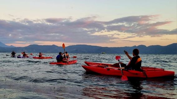 Ilopango: Tour en KAYAK por el Lago de Ilopango de lunes a viernes