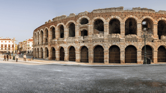 Dari Venesia: Tur Verona dan Pelayaran Danau Garda